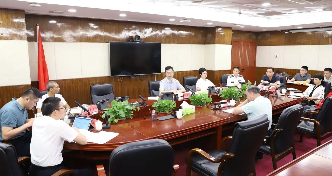 豐澤區(qū)政府黨組（擴(kuò)大）會(huì)議、常務(wù)會(huì)議召開(kāi) 傳達(dá)學(xué)習(xí)重要精神 研究審議有關(guān)事項(xiàng)